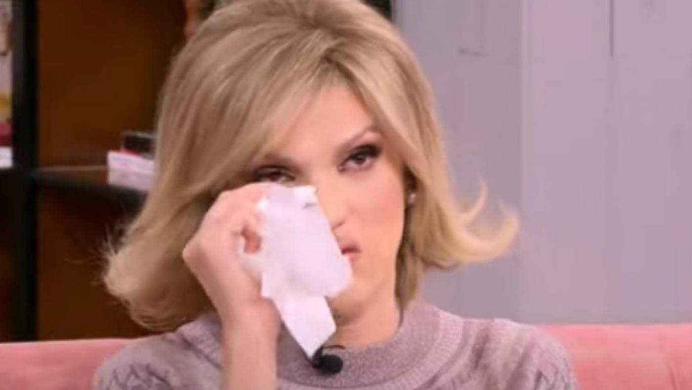 Έβαλε τα κλάματα on air η Σάσα Σταμάτη