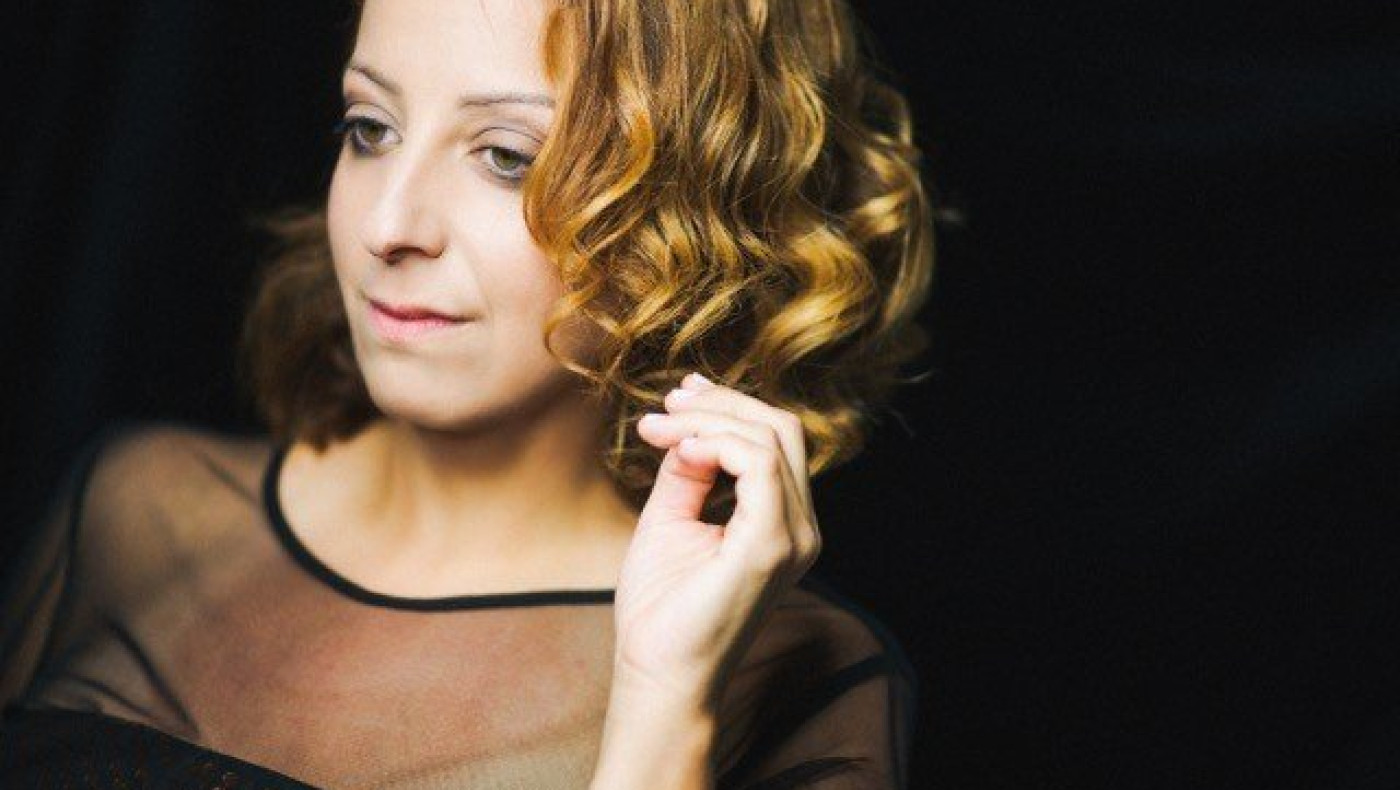 Λυδία Σέρβου : «Με κλείδωσε στο σπίτι του και με κυνηγούσε γυμνός»