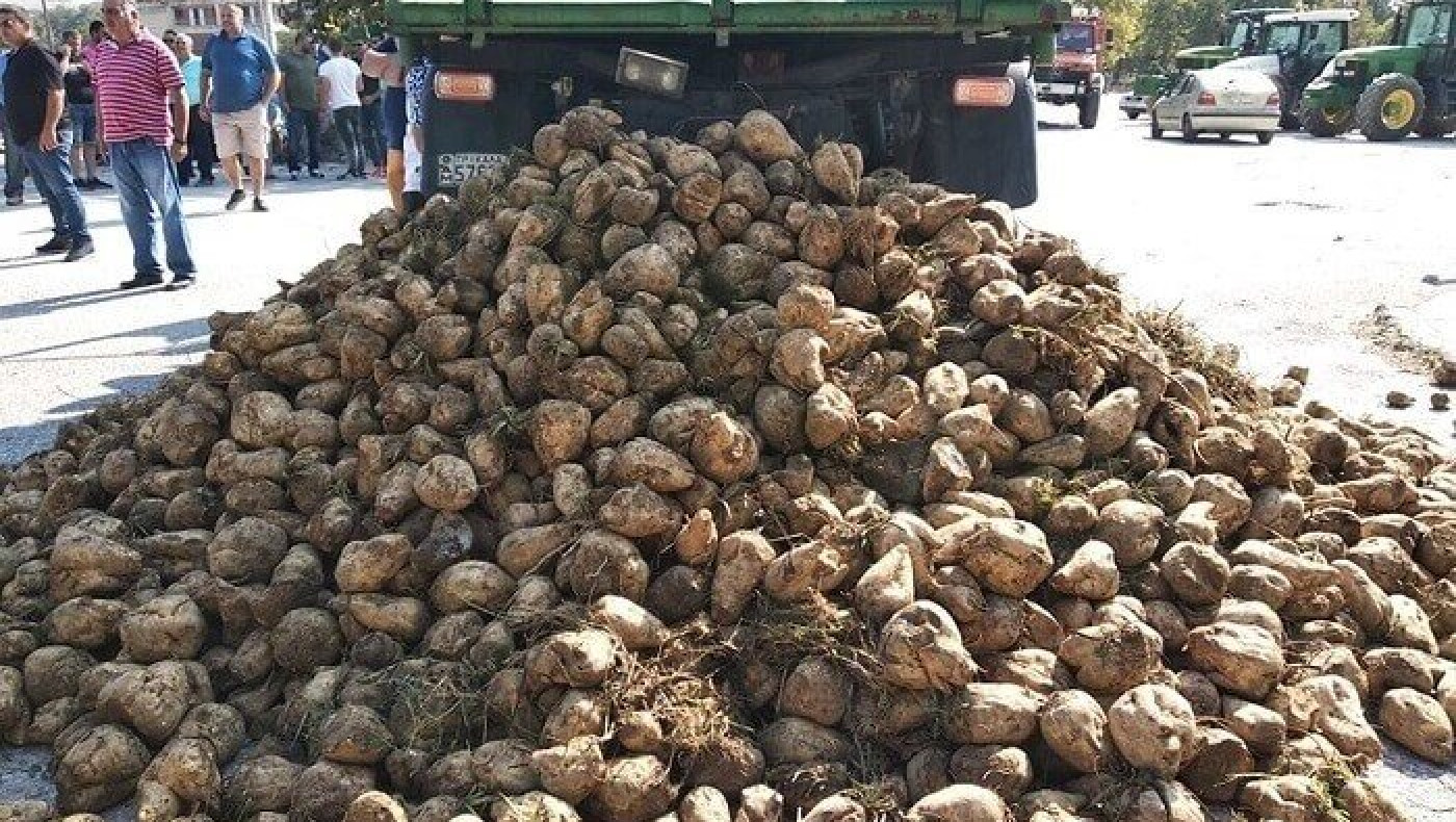 Σέρρες: Στα... κάγκελα οι τευτλοπαραγωγοί με την Συνεταιριστική Τράπεζα