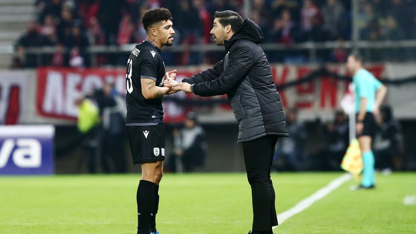 Βασιλάκος: «Να μην μπαίνουμε σε συγκρίσεις για τον Φερέιρα -  ﻿Τι θέση παίζει ο Αουγκούστο;»