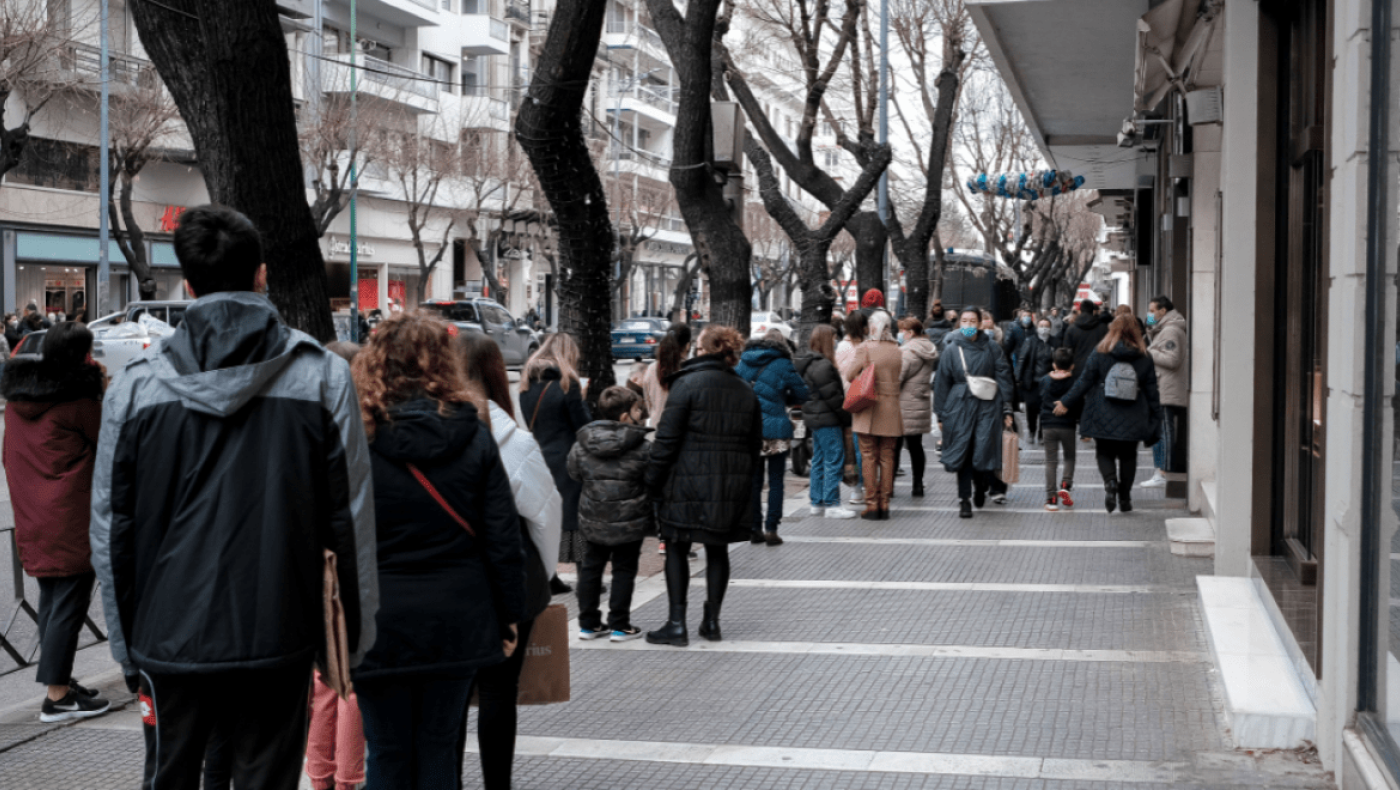 Lockdown: Αλλάζει η ώρα απαγόρευσης κυκλοφορίας - Ανοιχτά και τα κομμωτήρια!