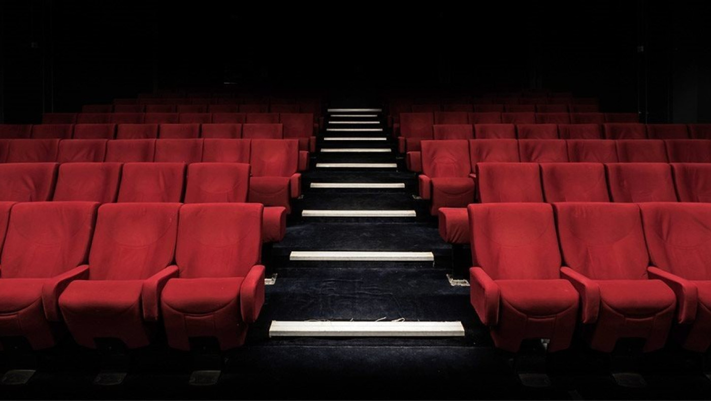 #eimasteoloimazi : To βίντεο των Ελλήνων ηθοποιών για τη βία στο θέατρο