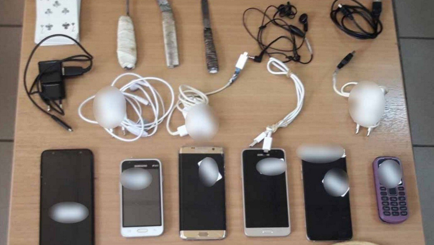Υπάλληλος των φυλακών της Νιγρίτας «εγκέφαλος» εισαγωγής κινητών σε κελιά