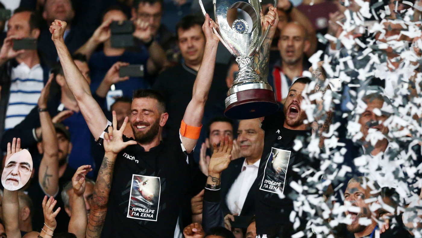 Μαλεζάς: «Τυχερός και ευλογημένος που έπαιξα στην ομάδα που υποστήριζα - Αξέχαστο το κύπελλο στο ΟΑΚΑ»