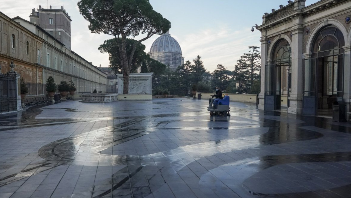 Βατικανό σε εργαζόμενους: «Κάντε το εμβόλιο για να μην απολυθείτε»
