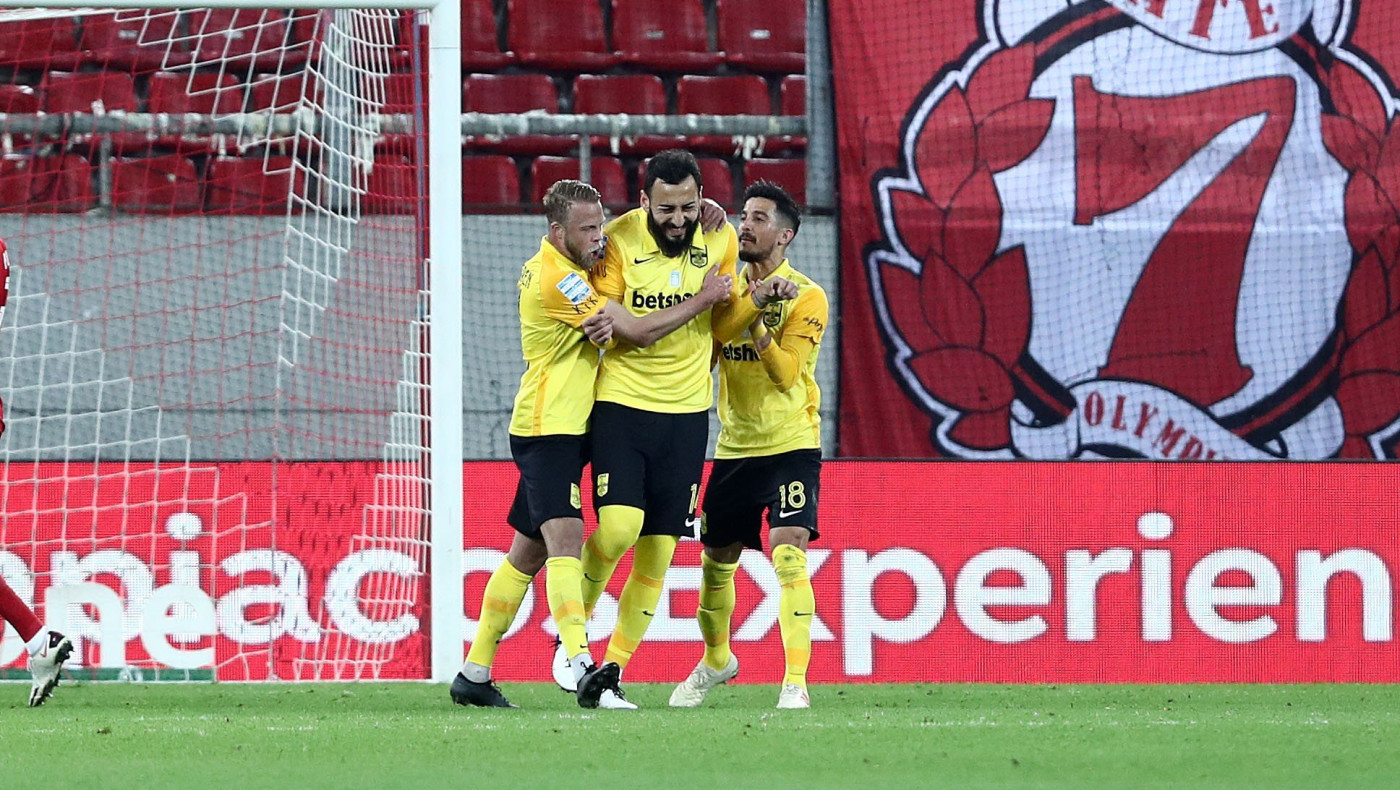 Πέναλτι για τον Άρη και ο Μήτρογλου πετυχαίνει το πρώτο του γκολ