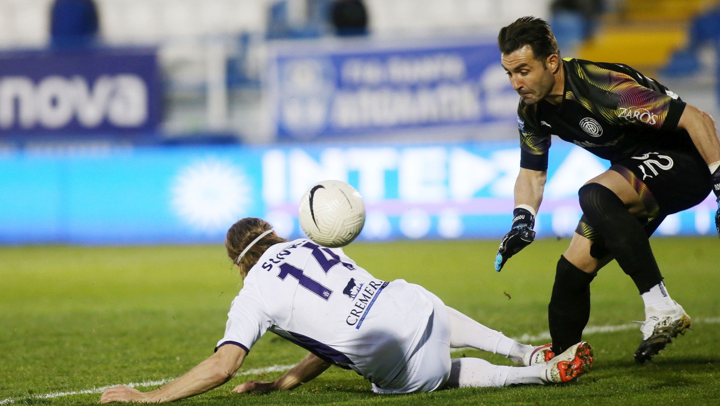 ΟΦΗ: Τον...κρέμασε ο Σωτηρίου στη Ριζούπολη