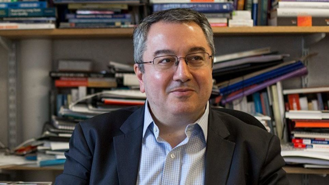 Μόσιαλος: Όχι σε lockdown - Μάσκα και τρίτη δόση εμβολίου