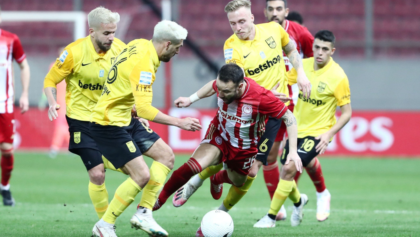 Η ενδεκάδα του Άρη απέναντι στον Ολυμπιακό, μέσα Μάνος και Μαντσίνι