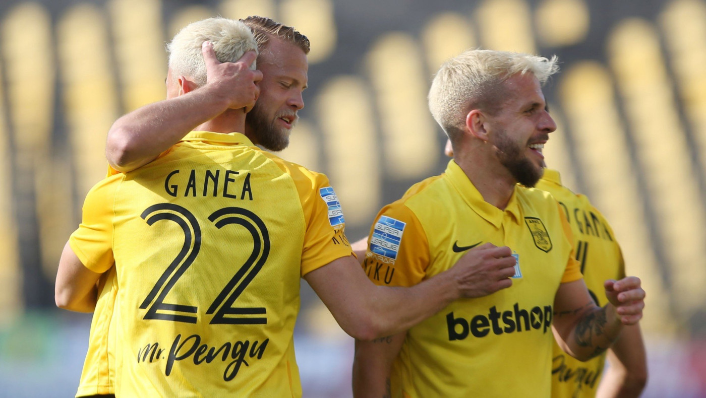 Το υπέροχο γκολ του Σάσα με κεφαλιά ψαράκι