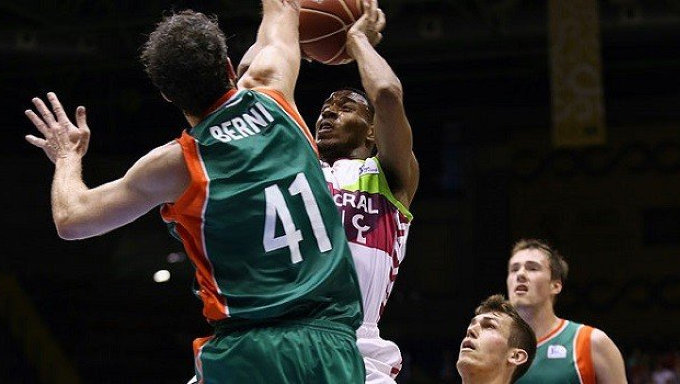 Ξέσπασε η Λαμποράλ