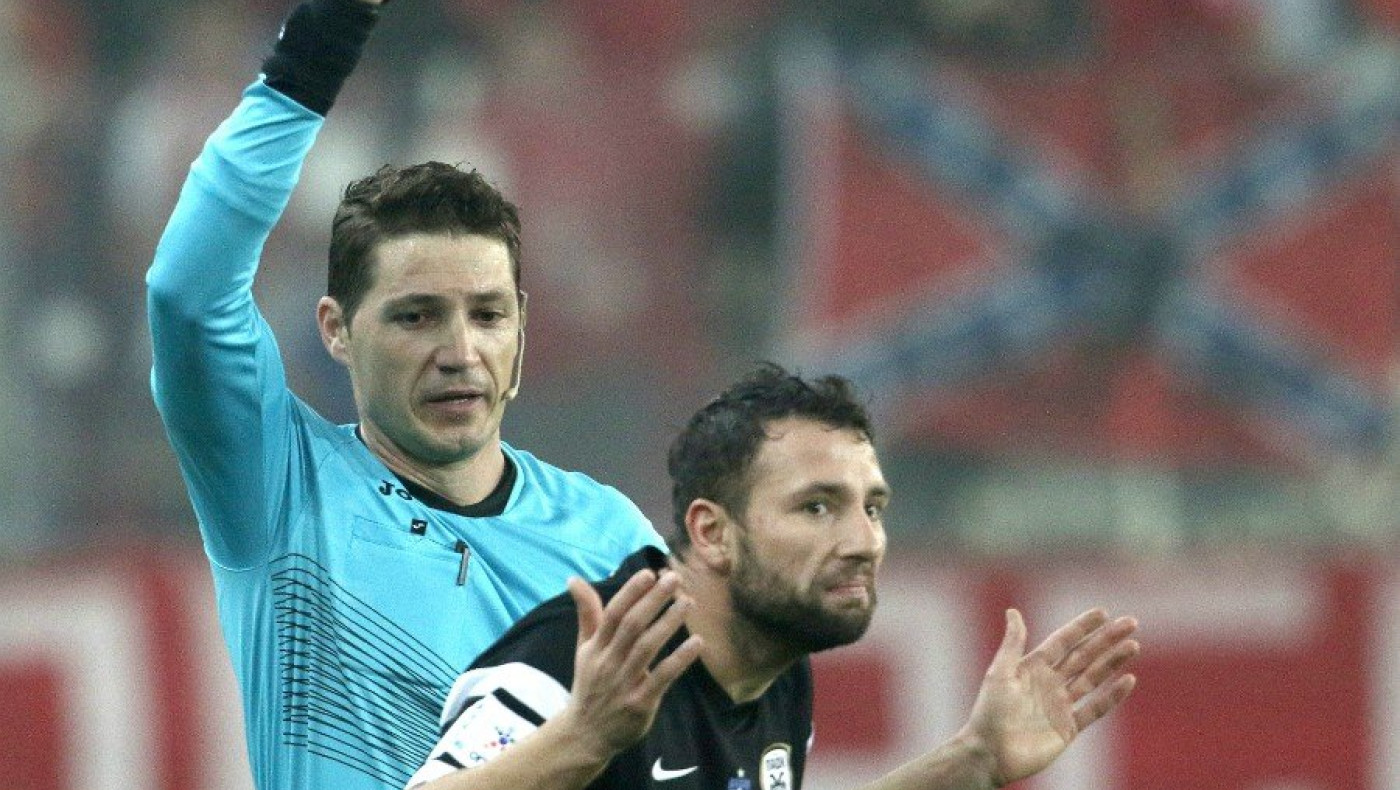 Αρχίζει να σφίγγει η θηλειά στο λαιμό