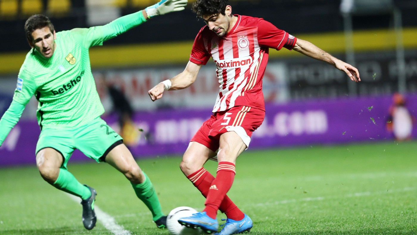 Θέμα και στην Αγγλία το γκολ του Μπουχαλάκη