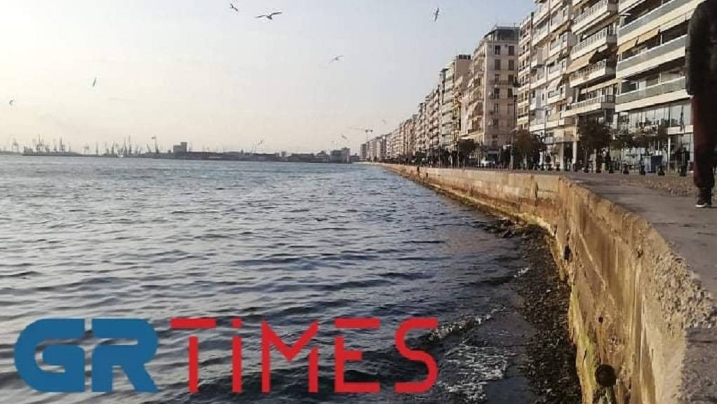 Θεσσαλονίκη: Η άμπωτη «ρούφηξε» και τον Θερμαϊκό