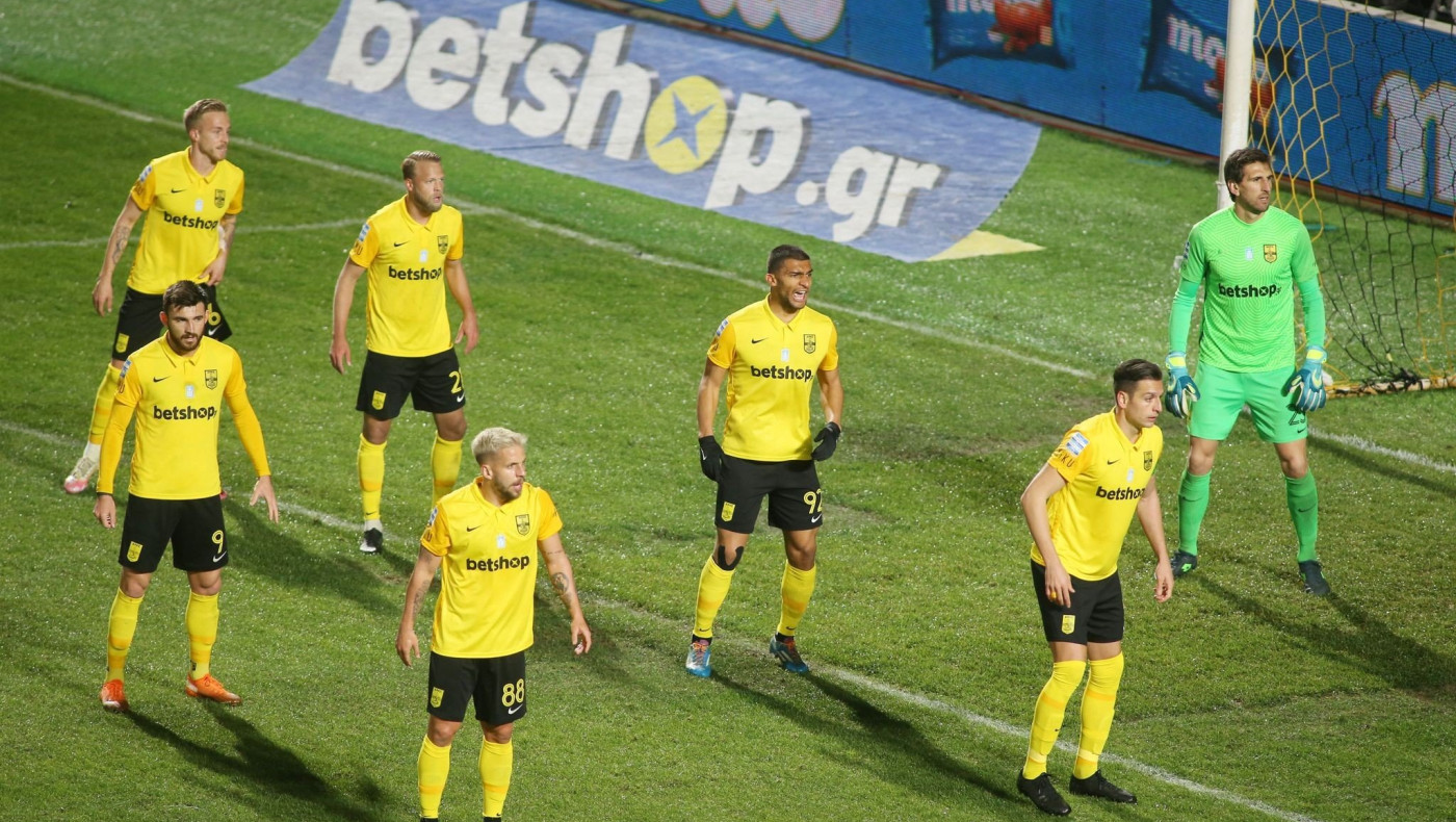 ΑΣΥΛΛΗΠΤΟ: Εγκληματικό λάθος του Κουέστα και γκολ από το πουθενά για Ολυμπιακό