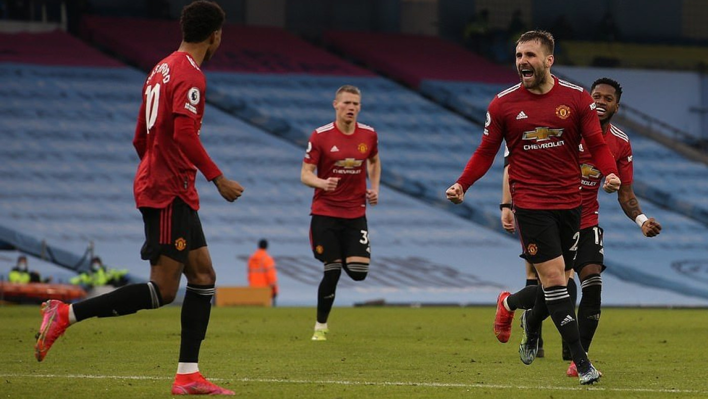 Βάφτηκε κόκκινο το ντέρμπι του Μάντσεστερ