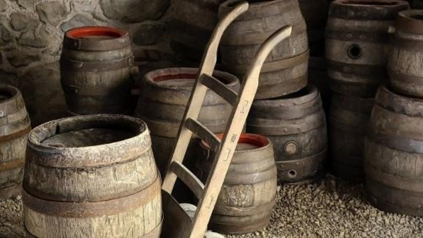 Φάρσαλα: Ηλικιωμένη έκρυψε σε βαρέλια 250 χιλιάδες ευρώ και βρήκε μόλις...30!