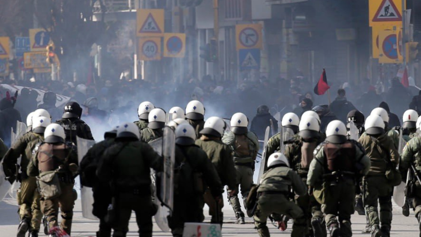 Θεσσαλονίκη: Επεισόδια, πετροπόλεμος και χημικά στο κέντρο!