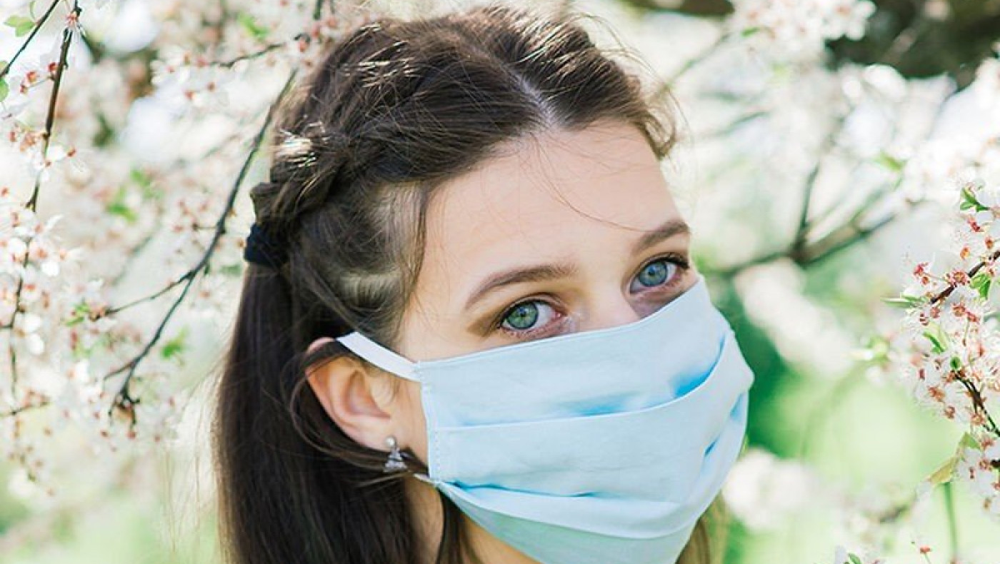 Κορωνοϊός: Πώς ευνοεί τη μετάδοσή του η μεταφορά της γύρης