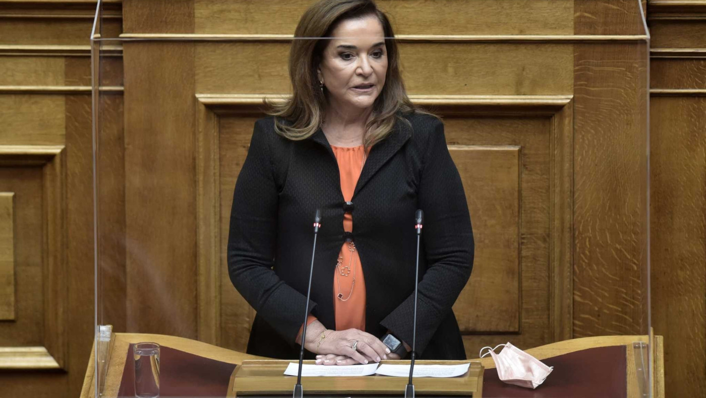 Μπακογιάννη: «Δεν έχω καμία σχέση με τον 45χρονο που προκάλεσε το δυστύχημα στα Χανιά»