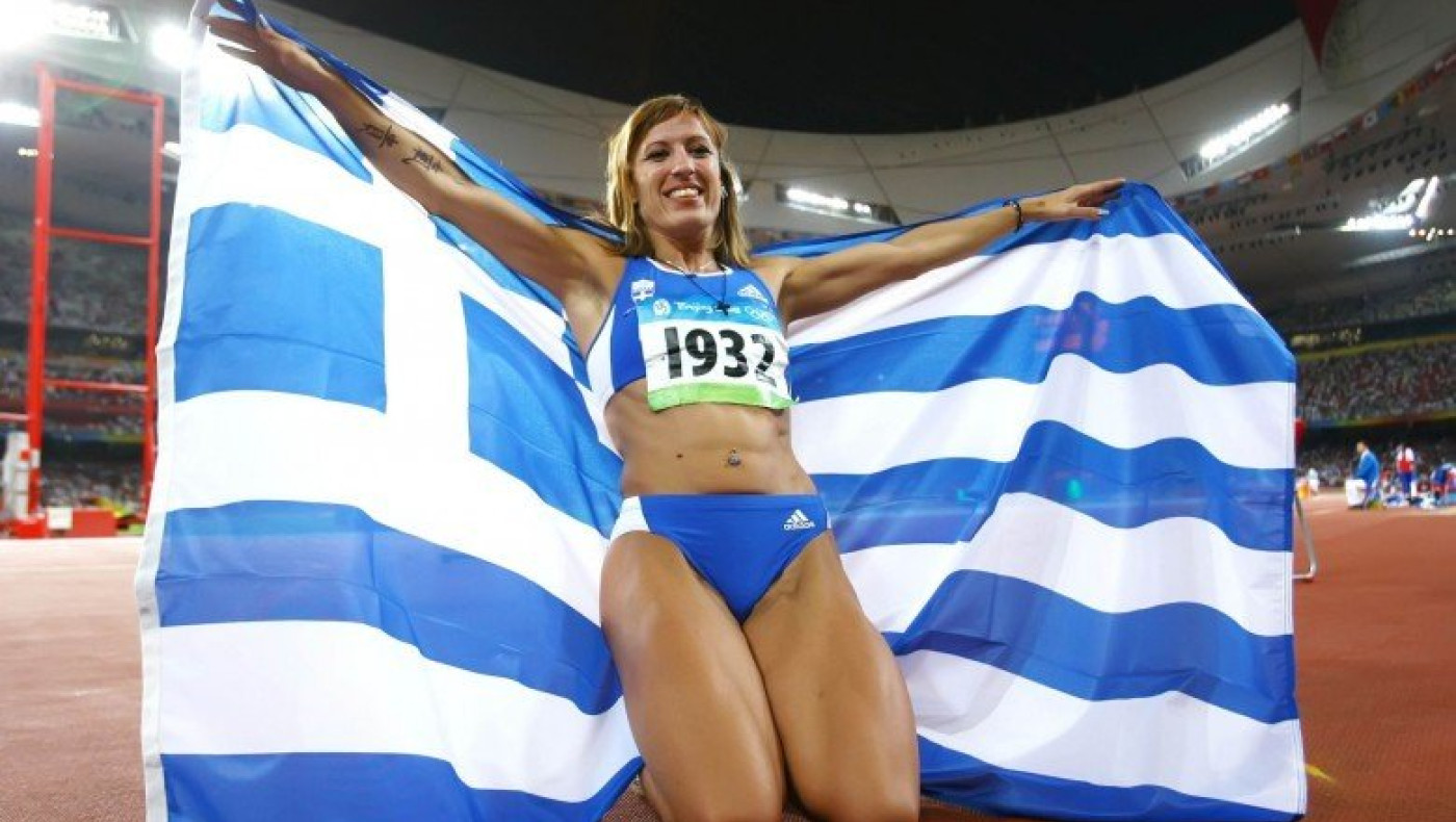 Καταγγελία από Δεβετζή: «Παράγοντας κατέβασε το παντελόνι του και με έριξε στον καναπέ»