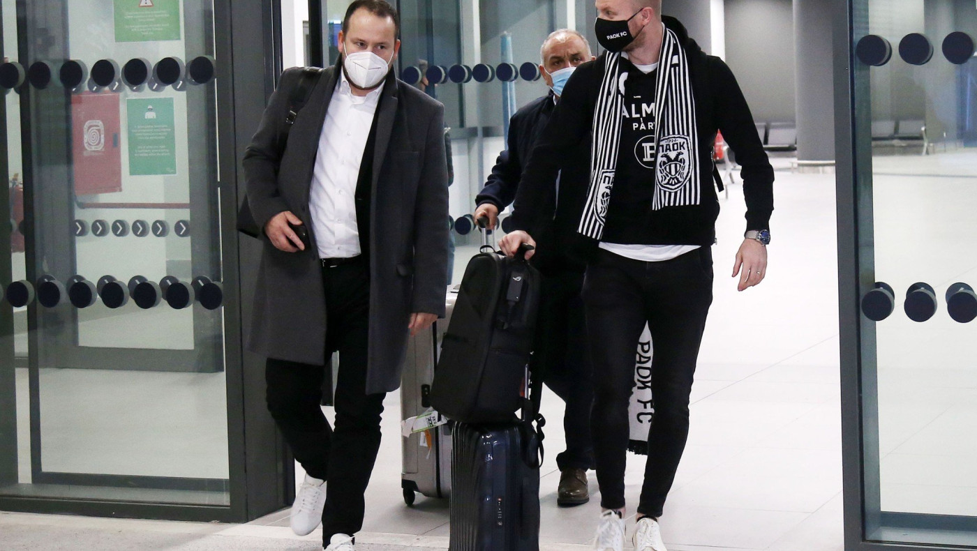 Ήρθε ο μάνατζερ του Κρμέντσικ! Συνάντηση με τον παίκτη στο σπίτι του