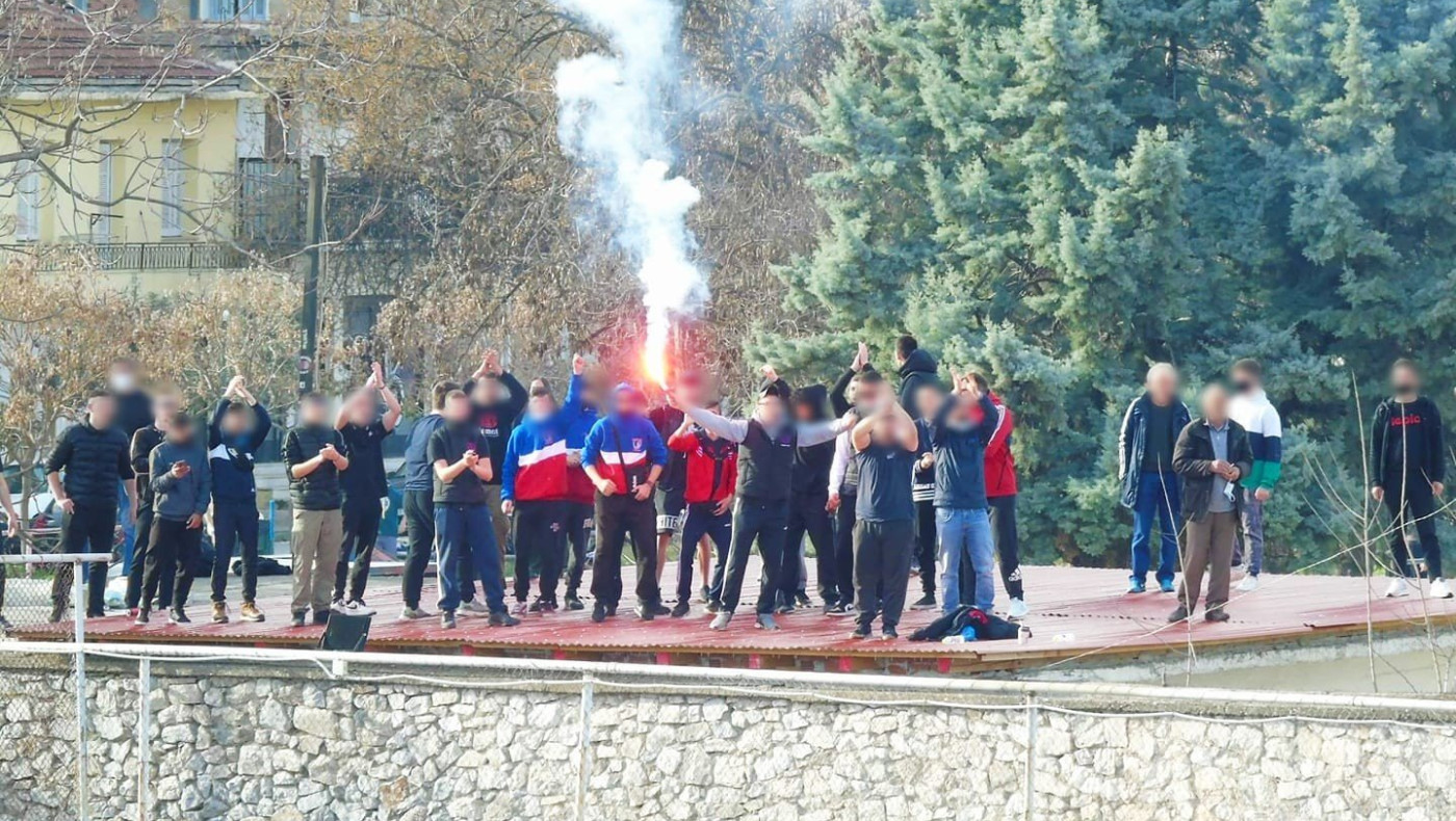 Η καταγγελία των οπαδών των Τρικάλων  για το ματς με τον Ιωνικό: «Εμείς έξω, οι αντίπαλοι πάντα εντός»