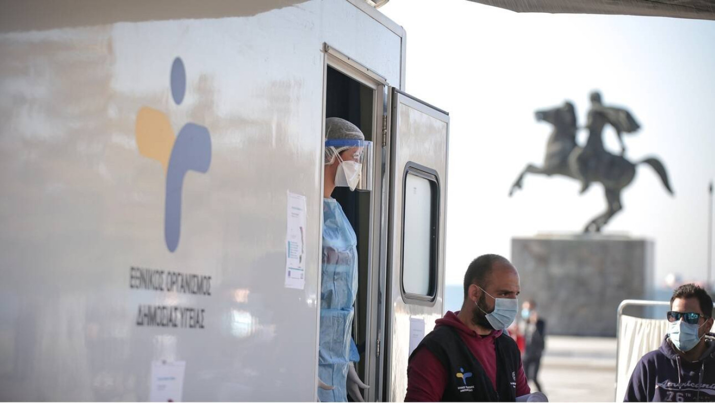 Πρόβλεψη Τζανάκη: 3.000 κρούσματα και 600 διασωληνωμένοι εντός της εβδομάδας