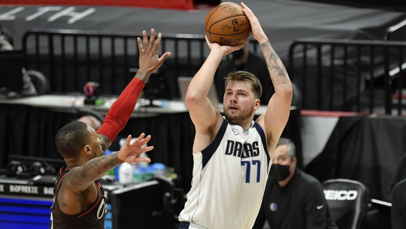 Τρίποντο-σόου του Ντόνσιτς και θρίαμβος των Μάβερικς στο Πόρτλαντ