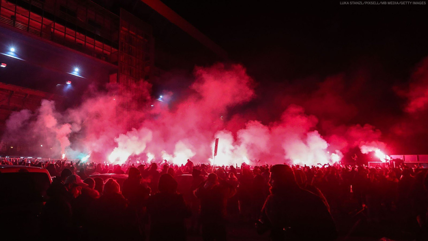 Έκαναν τη νύχτα μέρα οι οπαδοί της Ντινάμο - «Μίσιτς, το άξιζες!»