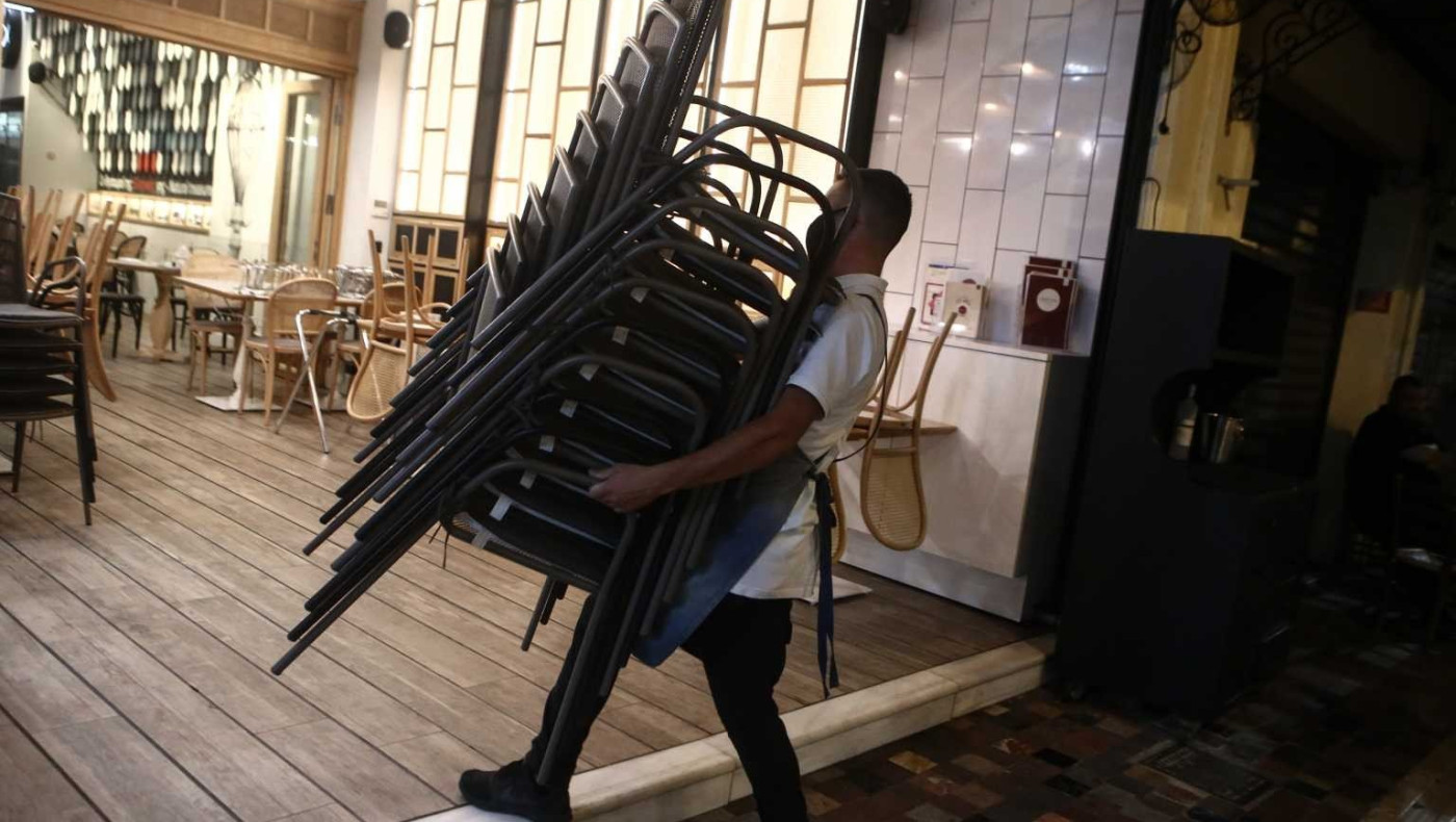 Lockdown: Άμεσο «άνοιγμα» (και της εστίασης) ζητά ο Δερμιτζάκης αλλιώς θα έχουμε... 5000 κρούσματα