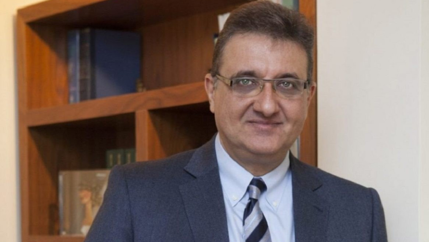 Ανησυχητική εκτίμηση Εξαδάκτυλου: «Η μάχη με τον ιό μπορεί να είναι μακράς διάρκειας»