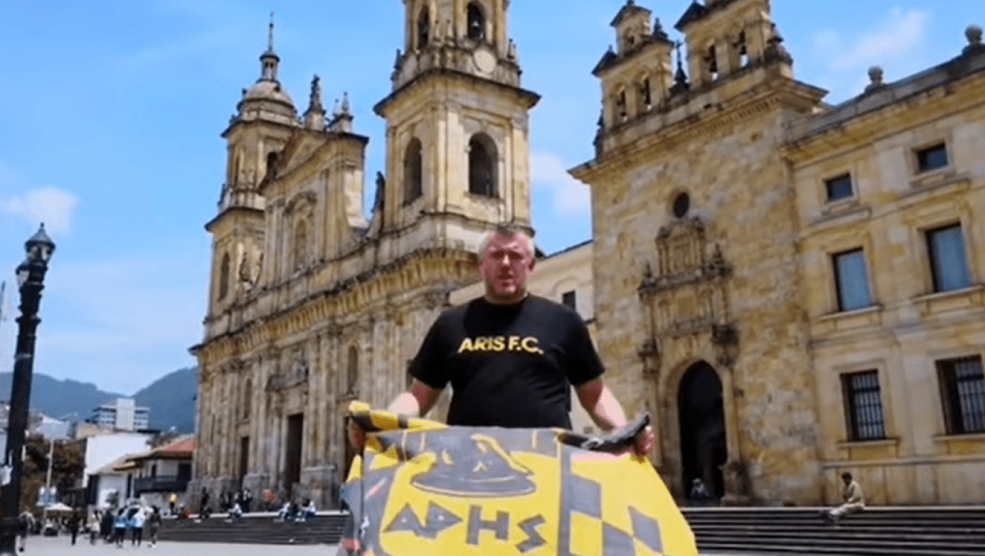 «Χρόνια πολλά Αρειανάρα από την κιτρινόμαυρη Κολομβία»