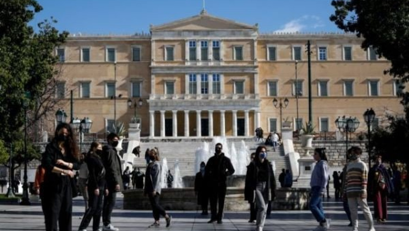 Lockdown : Κατάργηση SMS και άρση μέτρων – Τα σενάρια για λιανεμπόριο, σχολεία και εστίαση