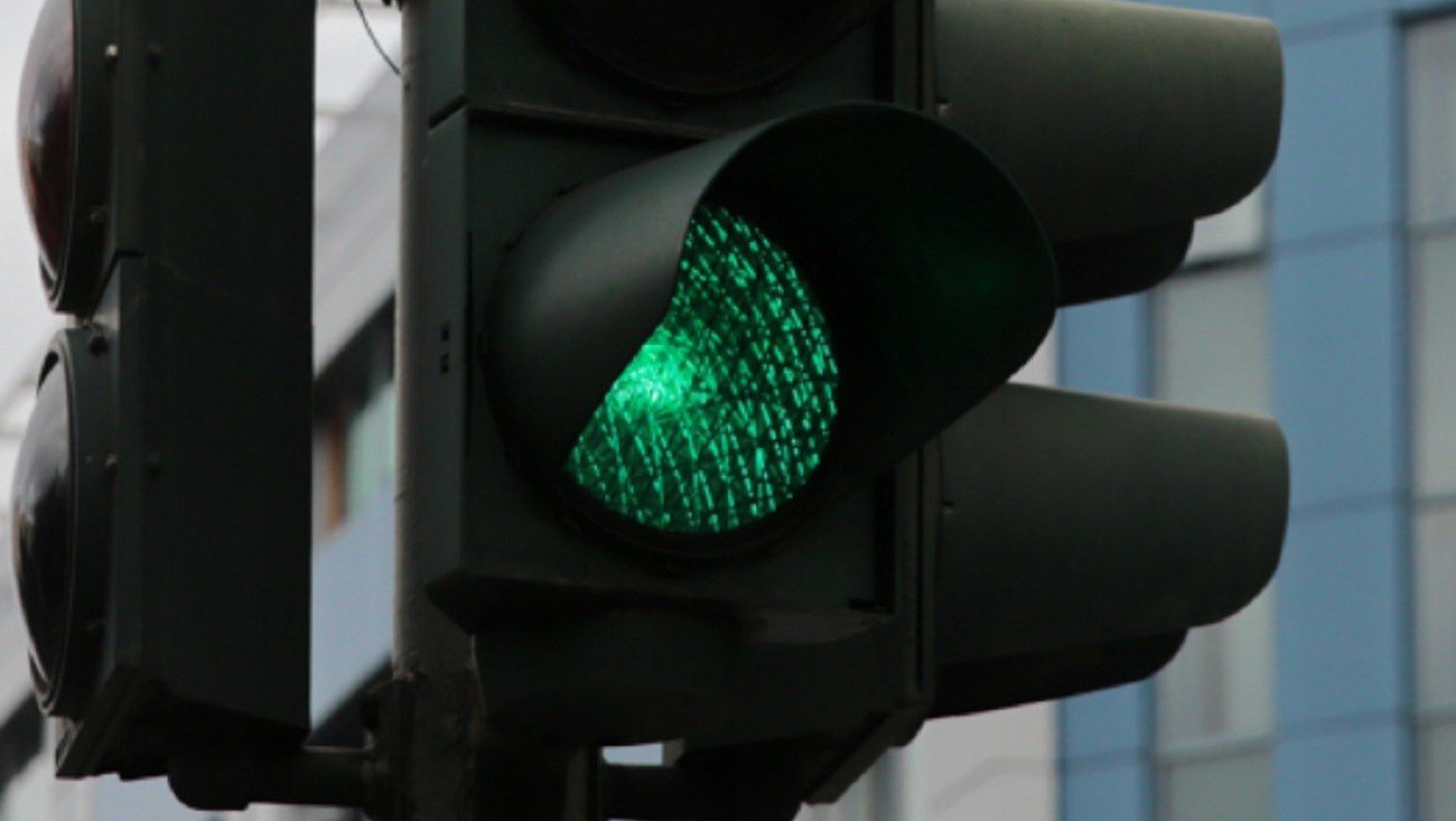 Ελλάδα: Το... αιώνιο φανάρι-Περιμένεις 7,5 λεπτά για να ανάψει πράσινο