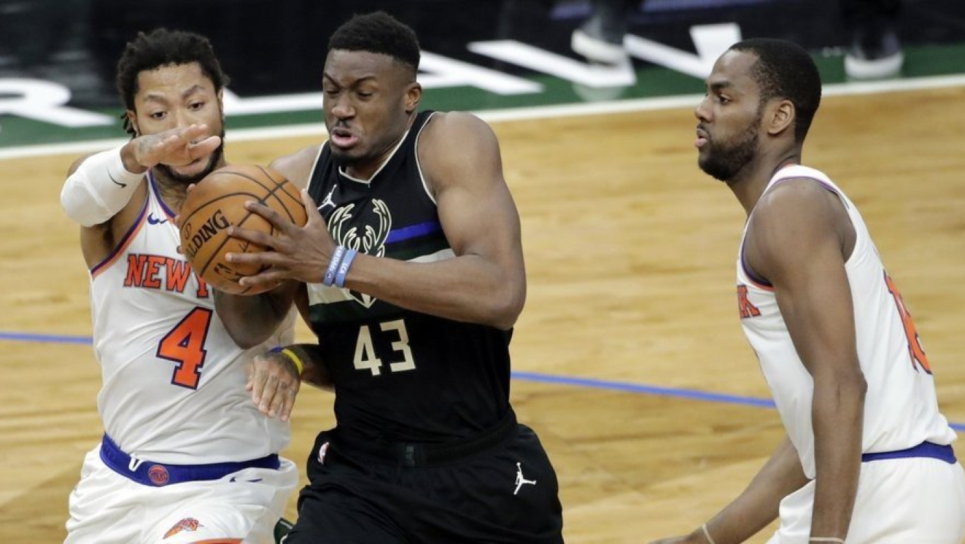 NBA: Τα... πήρε με Σρούντερ ο Θανάσης Αντετοκούνμπο-Γιατί θα πληρώσει πρόστιμο (vid)