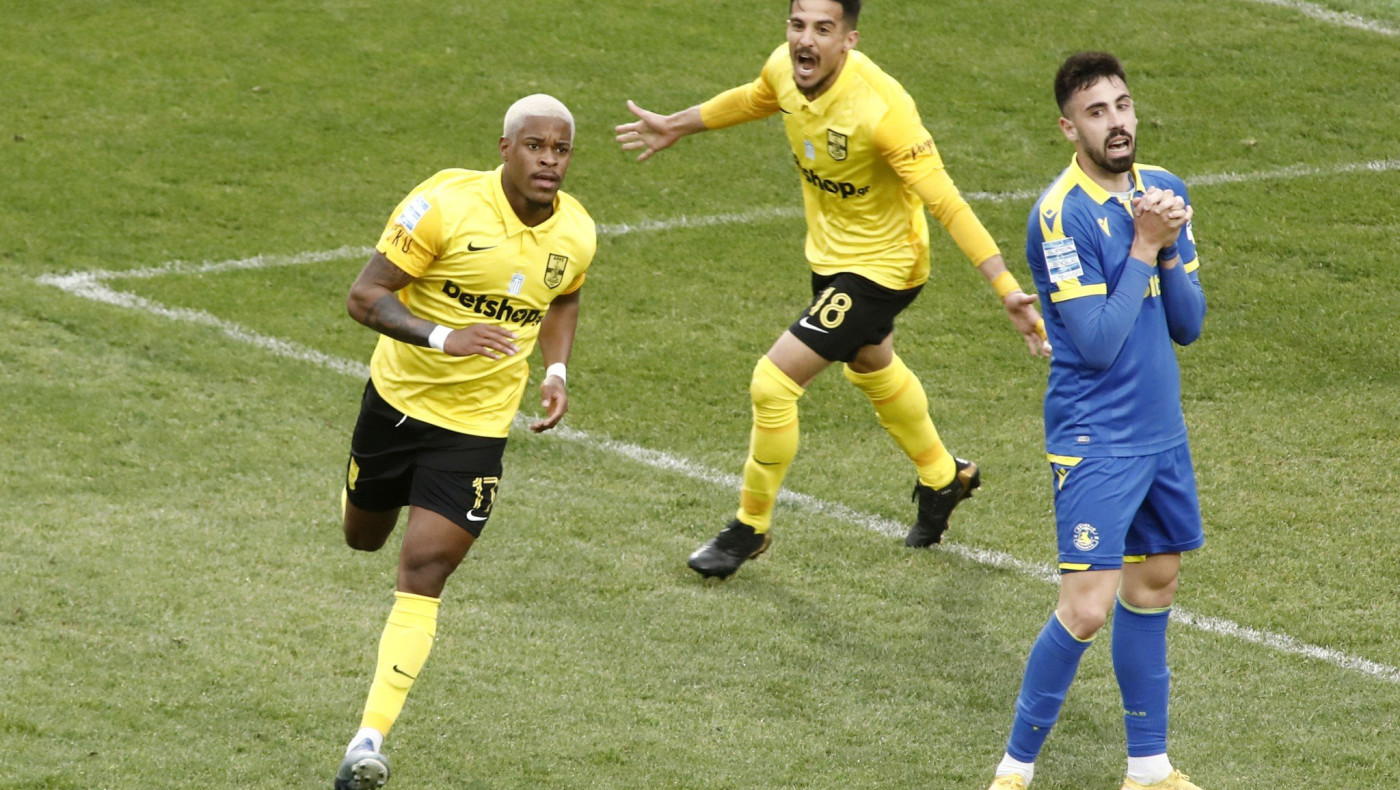 Εκπληκτικό γκολ Άρη με τον Σίλβα και 1-0