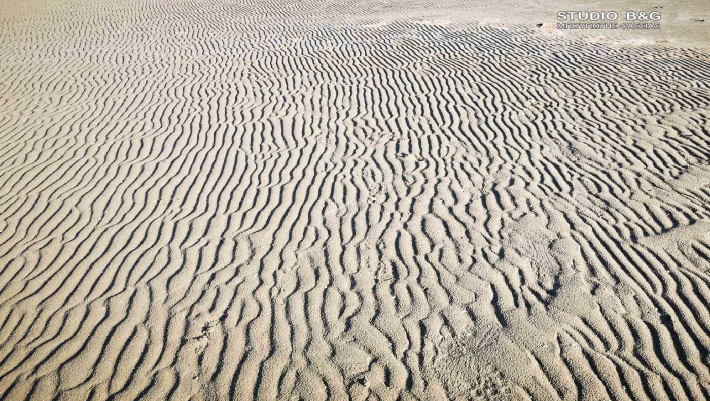 Ναύπλιο: Τεράστια άμπωτη «εξαφάνισε» τη θάλασσα!