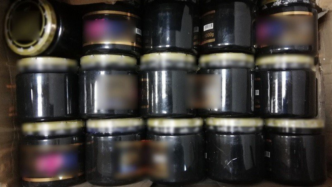 Θεσσαλονίκη: Σύροι έκρυψαν 270 κιλά λαθραίου καπνού σε...βαζάκια!