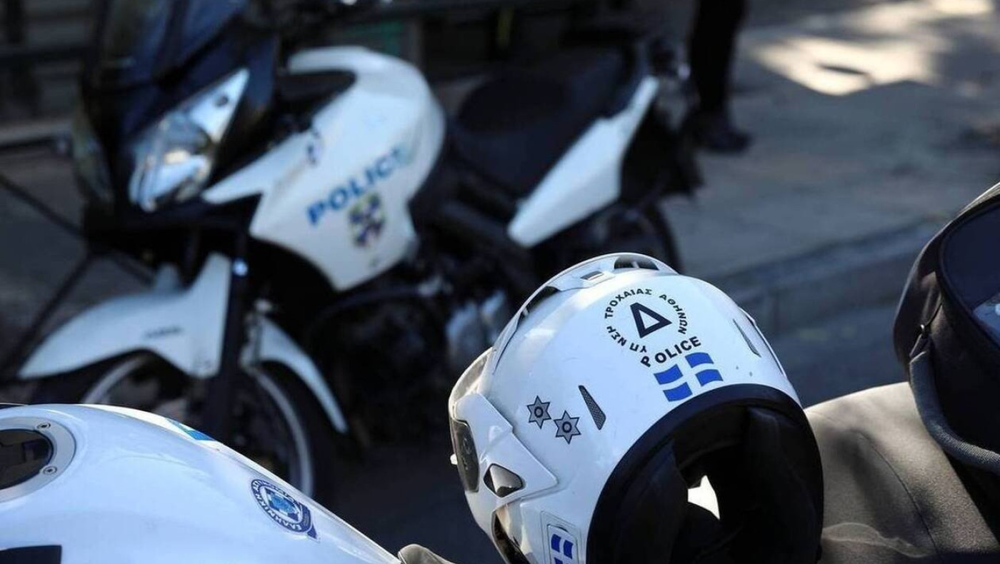 «Γέφυρα ζωής» από αστυνομικούς για άμεση μεταφορά 5χρονου στο Ιπποκράτειο