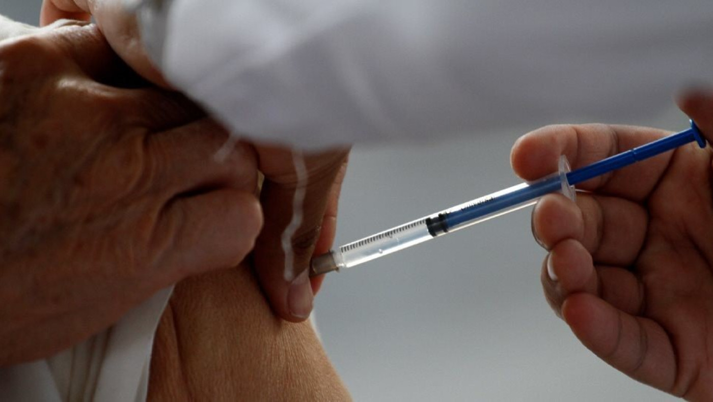 Αξιωματούχος ΕΜΑ για AstraZeneca: «Υπάρχει σύνδεση με τις θρομβώσεις!»