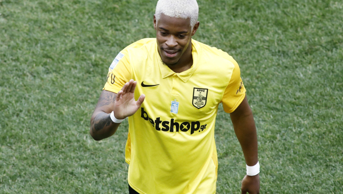 Ο Σαντέ Σίλβα απαντά για την «παράσταση» με τον Αστέρα, αλλά και το... ξανθό μαλλί!