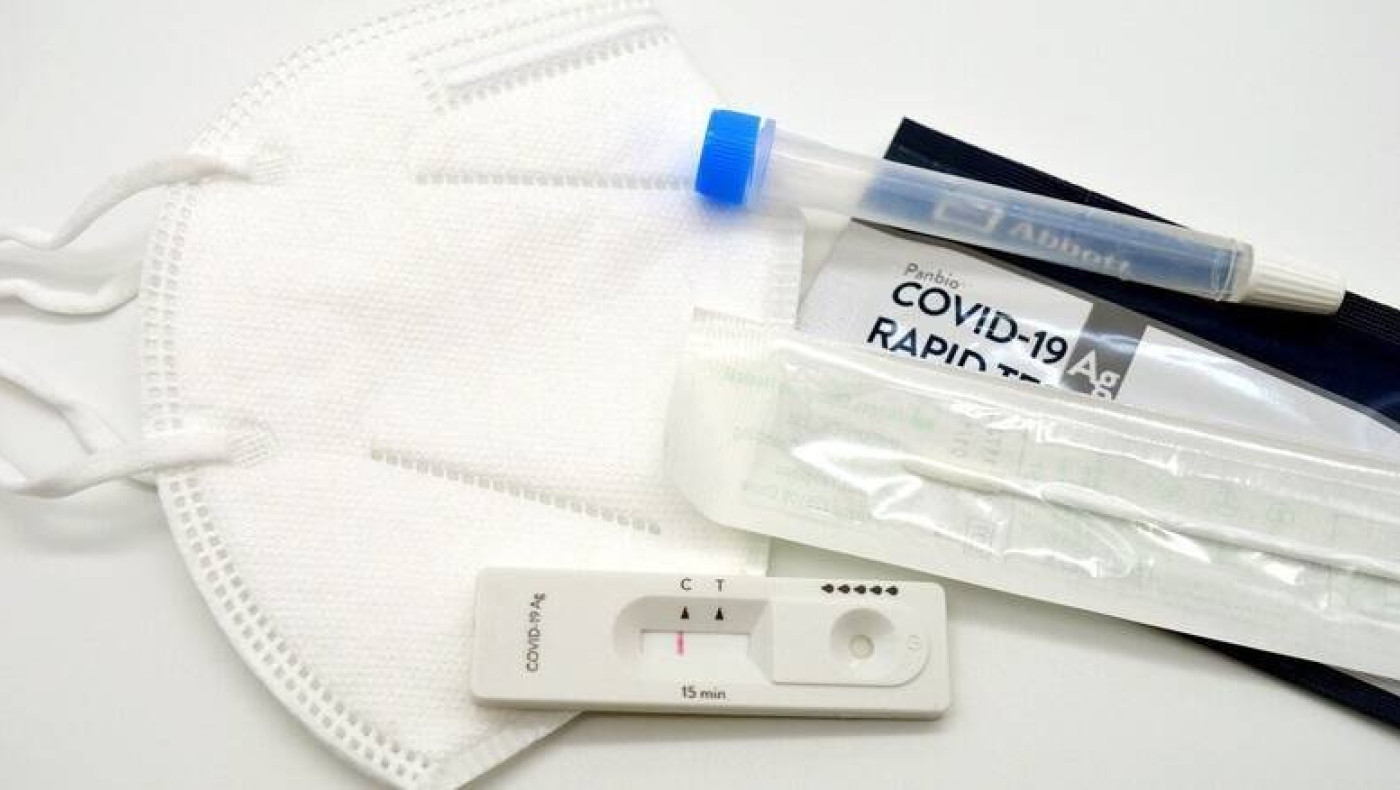 Τζανάκης για self test: Τι θα συνέβαινε αν πήγαιναν στο σχολείο 400 θετικοί