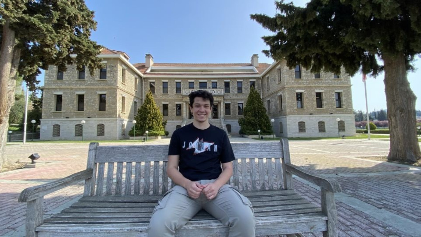 Ο Θεσσαλονικιός μαθητής στο Yale: Η τρομερή αντίδραση των γονέων αλλά και της γιαγιάς του!