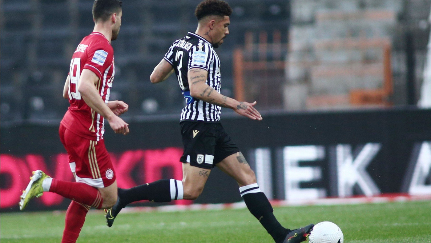 Το τηλεκατευθυνόμενο σουτ του Αουγκούστο που χάιδεψε το δοκάρι