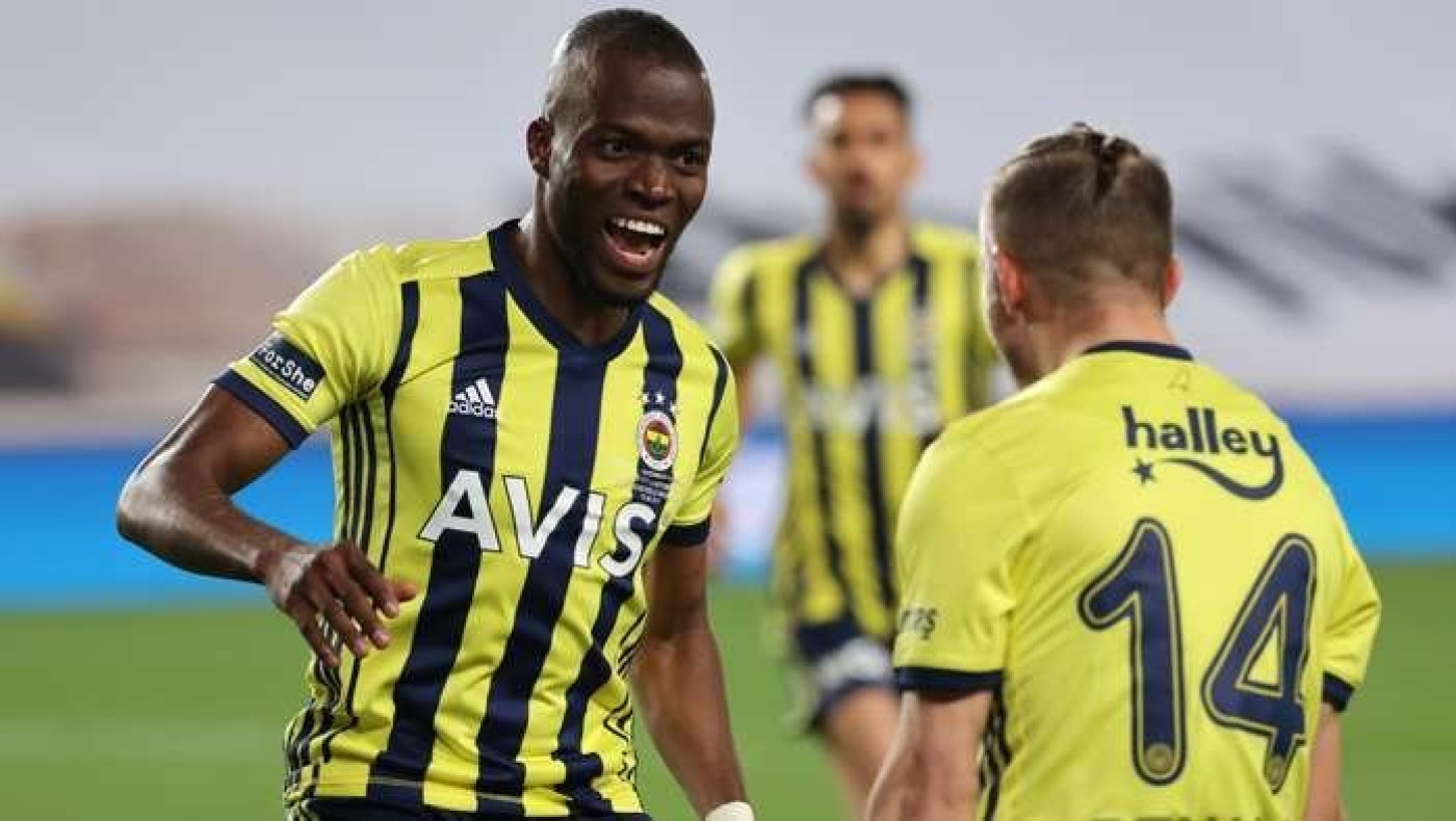 Φενέρ: Ζωντανή για τον τίτλο, σκόραρε και πάλι ο Πέλκας!