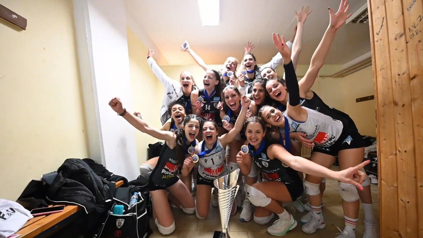 Βόλεϊ γυναικών: Τρελό πανηγύρι στα αποδυτήρια του κυπελλούχου ΠΑΟΚ