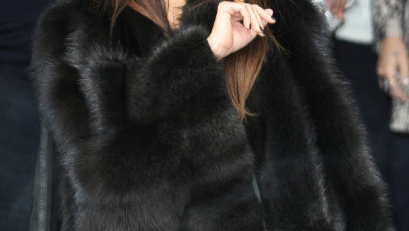 Ακτιβιστές «την έπεσαν» στην Κιμ Καρντάσιαν! (ΒΙΝΤΕΟ)