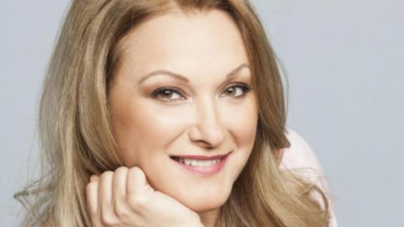 Ρένια Λουιζίδου: Στα 49 μου υπάρχουν δουλειές μου για τις οποίες δεν καμαρώνω 