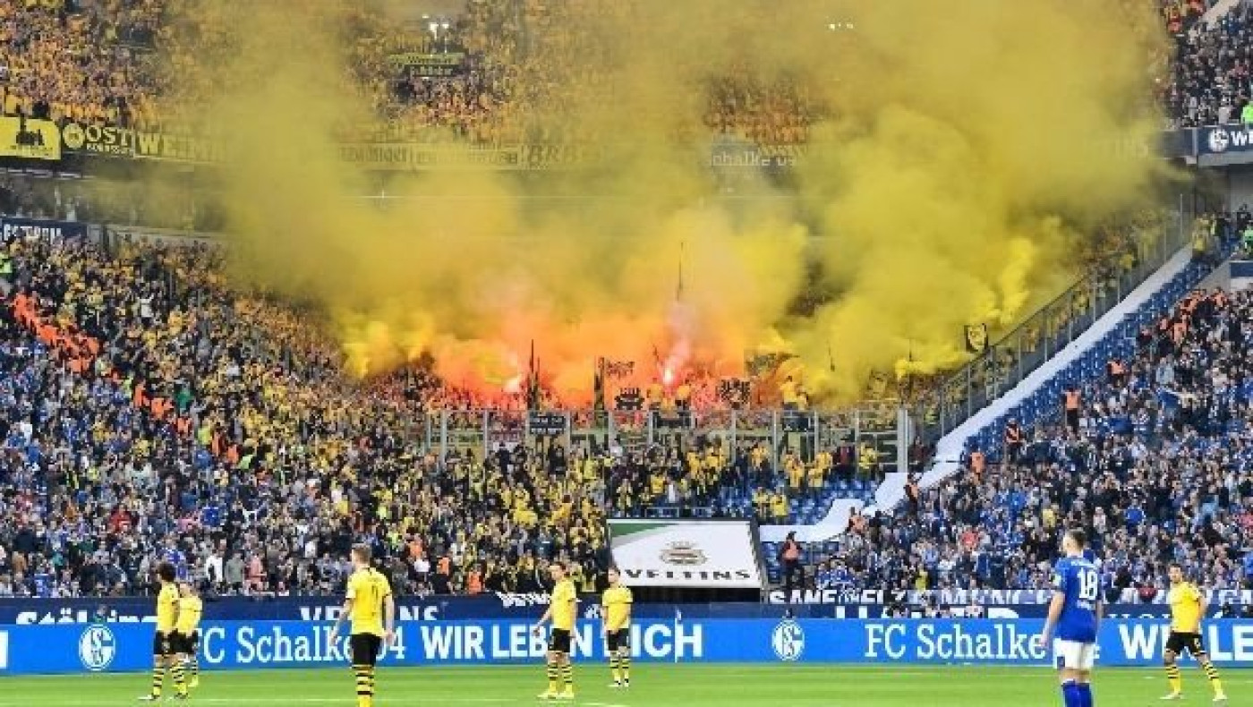 Οι οπαδοί της Ντόρτμουντ πανηγύρισαν τον υποβιβασμό της Σάλκε